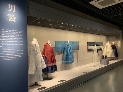 錦繡江南映韓風 韓國傳統(tǒng)服飾展杭州啟幕，匠心織就文化交融